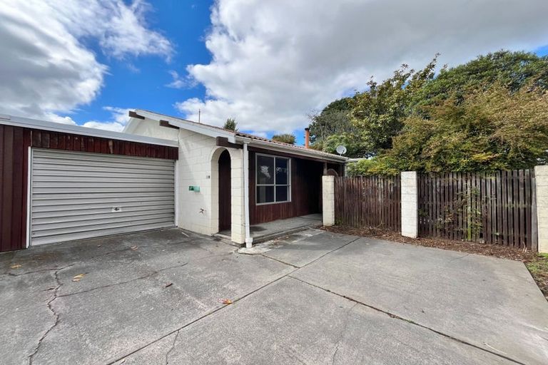 Photo of property in 2/51 Woodbury Street, Russley, Christchurch, 8042
