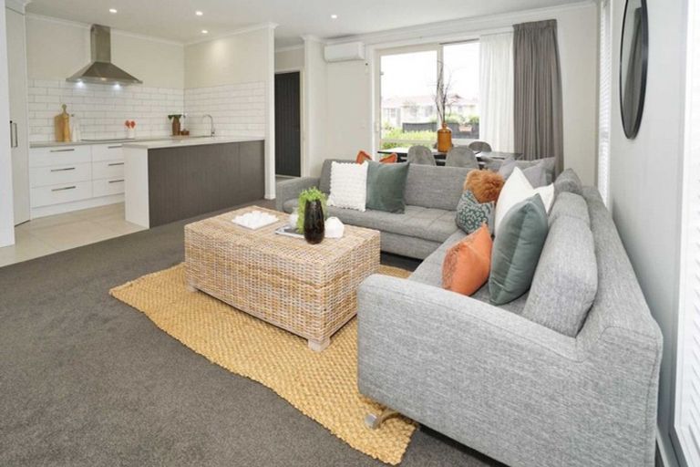 Photo of property in 2 Pryce Place, Silverdale, Hamilton, 3216