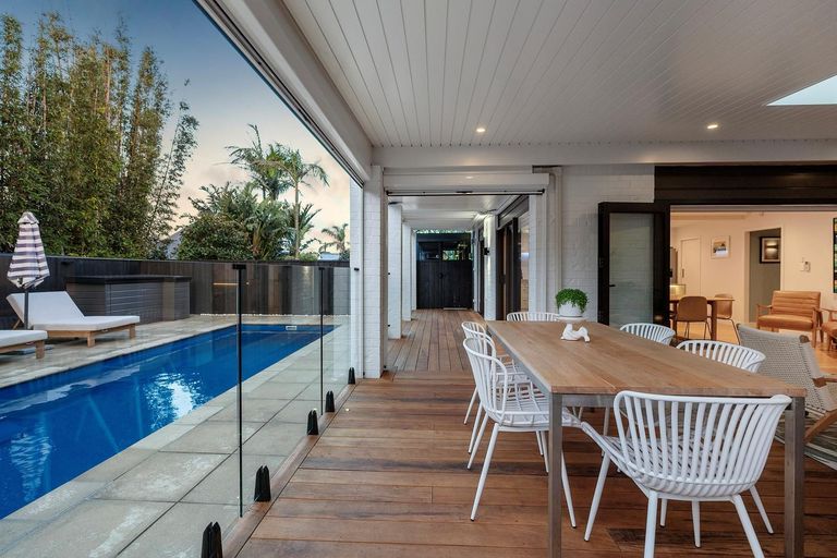 Photo of property in 4 Milford Park Place, Milford, Auckland, 0620