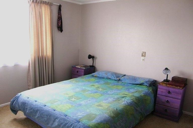 Photo of property in 5b Reese Jones Grove, Maungaraki, Lower Hutt, 5010