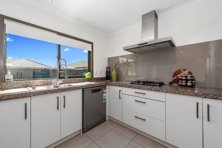 Photo of property in 129 Wentworth Drive, Rototuna North, Hamilton, 3210