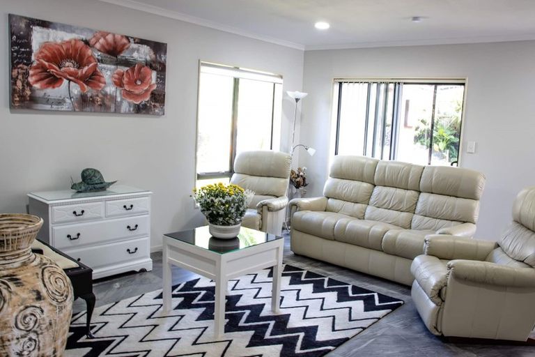 Photo of property in 21 Hawk Place, Welcome Bay, Tauranga, 3112