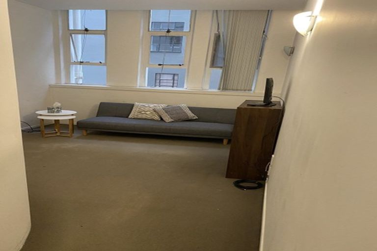 Photo of property in Guardian Apartments, 324/105 Queen Street, Auckland Central, Auckland, 1010