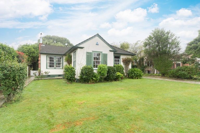 Photo of property in 25 Piko Crescent, Riccarton, Christchurch, 8041