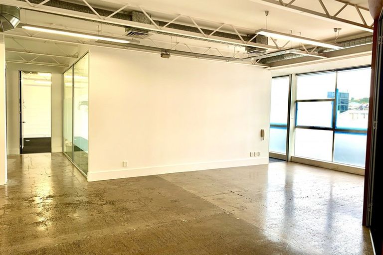 Photo of property in 1b/6 Kingdon Street, Newmarket, Auckland, 1023