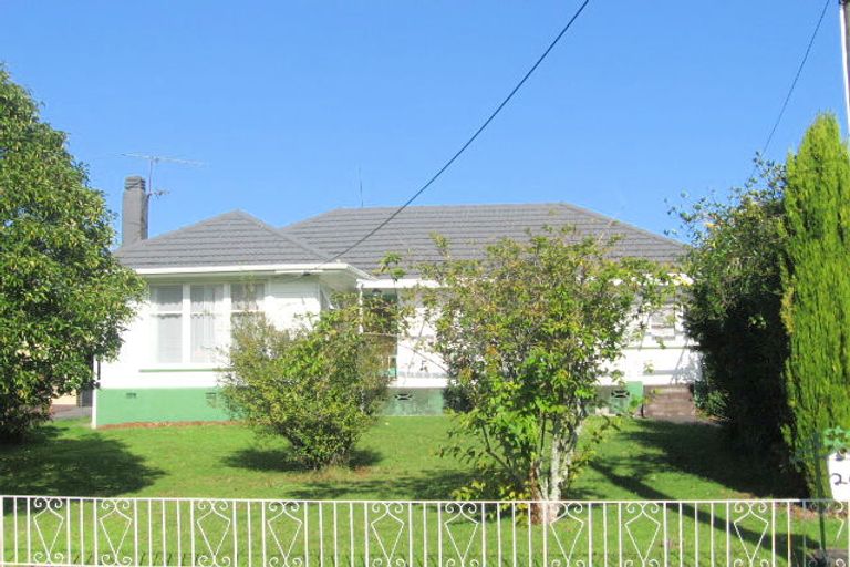 Photo of property in 26 Wilsher Crescent, Henderson, Auckland, 0612