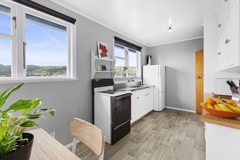 Photo of property in 25 Turkington Street, Tawa, Wellington, 5028
