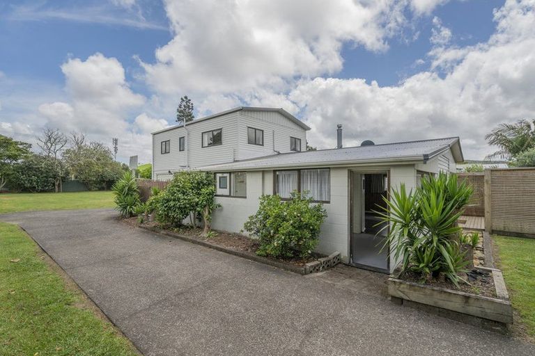 Photo of property in 3 Moewai Park Road, Whitianga, 3510