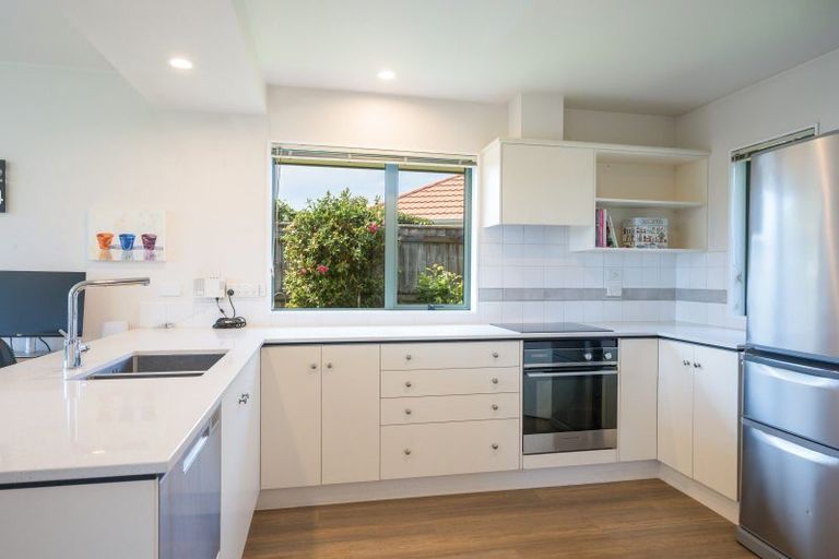 Photo of property in 2 Fell Place, Stoke, Nelson, 7011