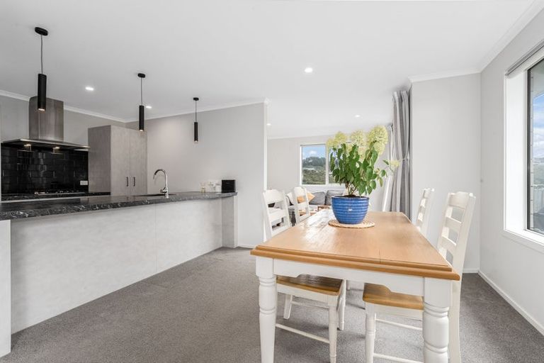 Photo of property in 190 Navigation Drive, Whitby, Porirua, 5024