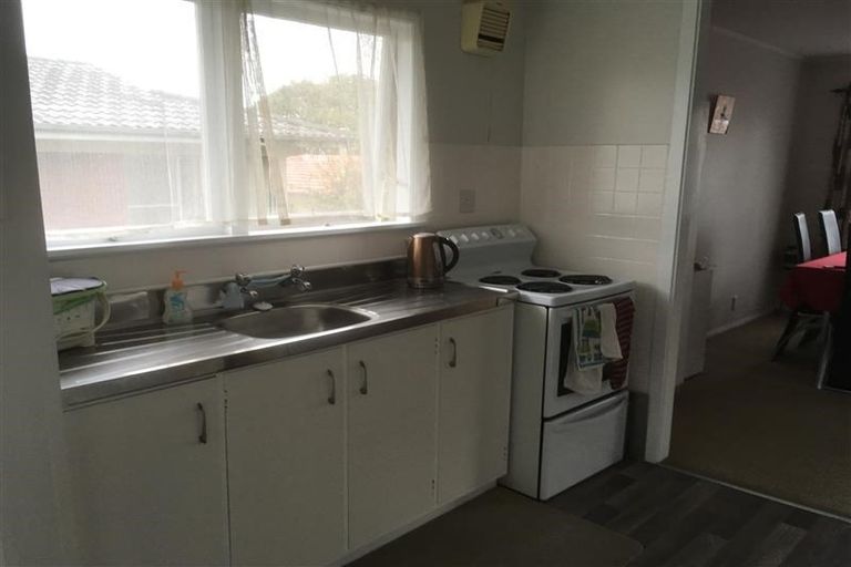 Photo of property in 16a Taonui Street, Rosehill, Papakura, 2113