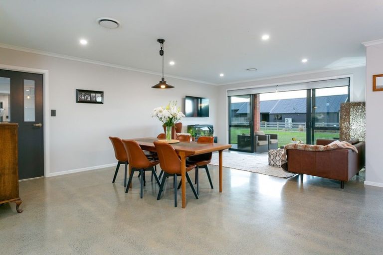 Photo of property in 43 Seachange Drive, Leamington, Cambridge, 3432