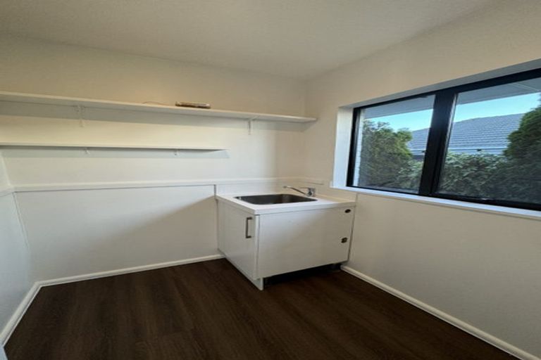 Photo of property in 37 Springbank Street, Bryndwr, Christchurch, 8053