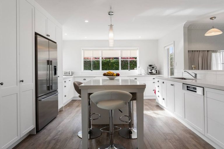 Photo of property in 56 Links View Drive, Omokoroa, 3114