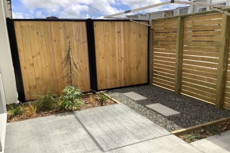 Photo of property in 1119c High Street, Taita, Lower Hutt, 5011