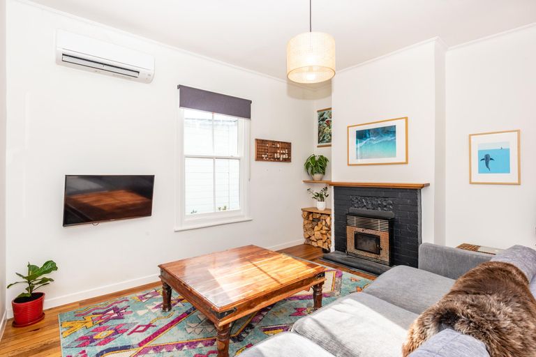 Photo of property in 8 Root Street, Gisborne, 4010