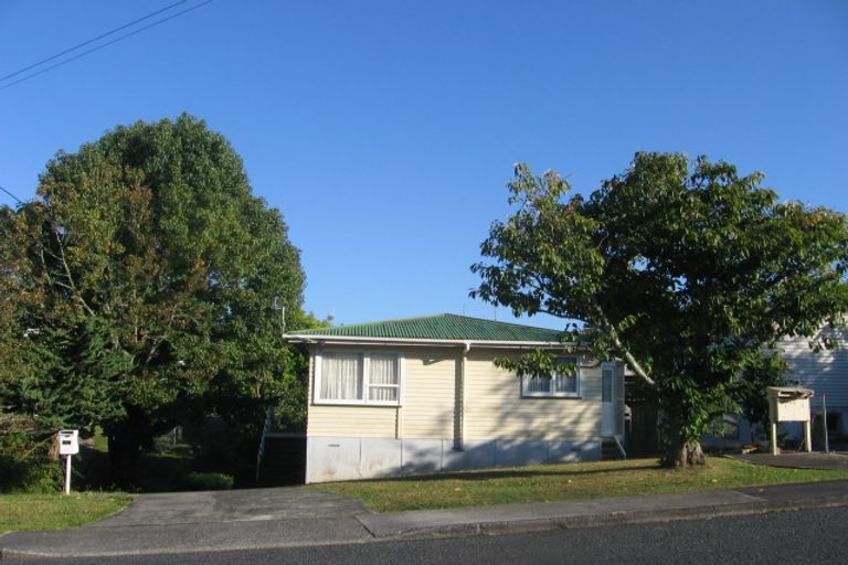 Photo of property in 1/70 Hogans Road, Glenfield, Auckland, 0629