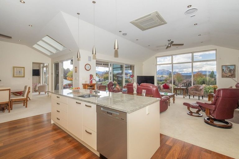 Photo of property in 22 Old Station Avenue, Wanaka, 9305