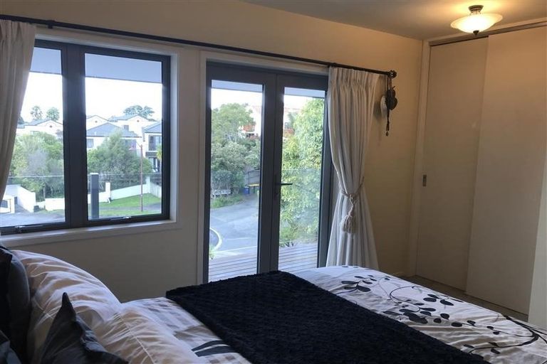 Photo of property in 3/17 Pannill Place, Oteha, Auckland, 0632