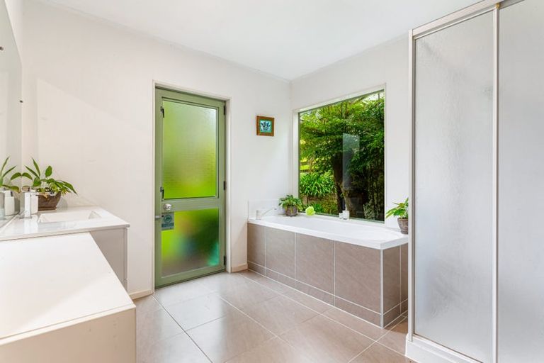 Photo of property in 1/199 Birdwood Road, Massey, Auckland, 0614