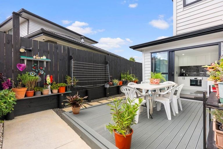 Photo of property in 49 Buckingham Crescent, Papatoetoe, Auckland, 2025