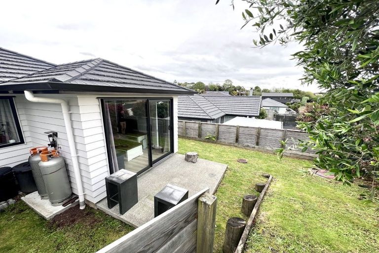 Photo of property in 3 Weka Close, Red Beach, 0932