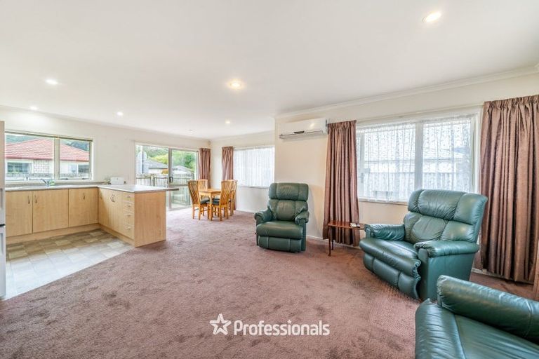 Photo of property in 26 Woodland Mews, Wainuiomata, Lower Hutt, 5014