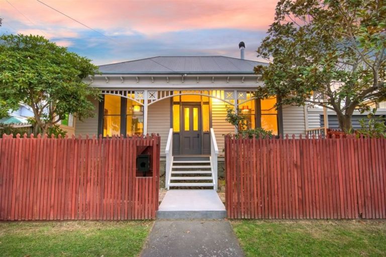 Photo of property in 85 Caledonian Road, St Albans, Christchurch, 8014