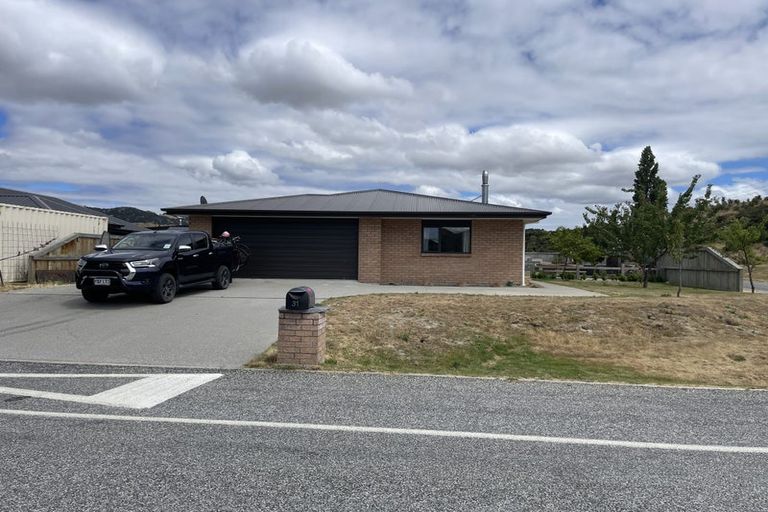 Photo of property in Luggate Park, 31 Cooper Crescent, Luggate, Cromwell, 9383