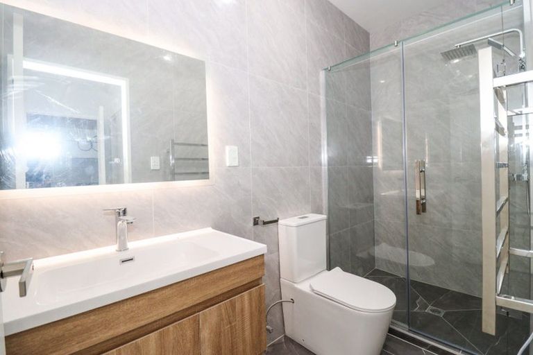 Photo of property in 21 Farranfore Road, Opaheke, Papakura, 2113