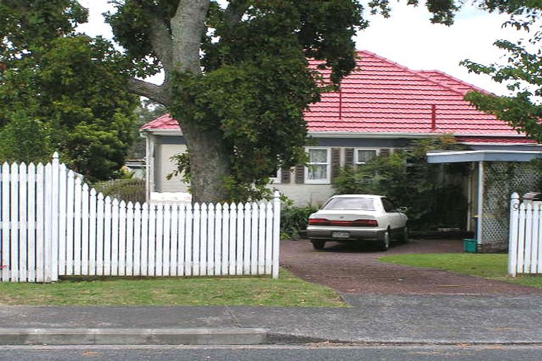 Photo of property in 9 Eversleigh Road, Belmont, Auckland, 0622