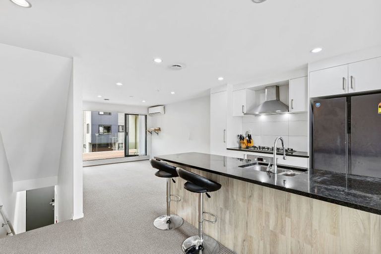 Photo of property in 25/5 Perekia Street, Albany, Auckland, 0632