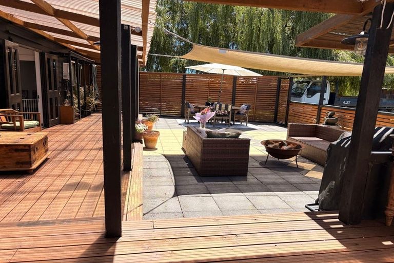 Photo of property in 140 Mako Mako Road, Levin, 5510