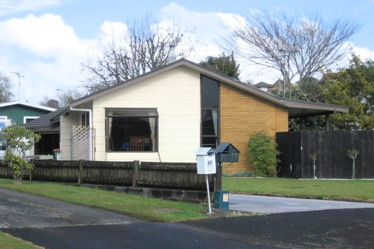 Photo of property in 18 Knightsbridge Place, Dinsdale, Hamilton, 3204