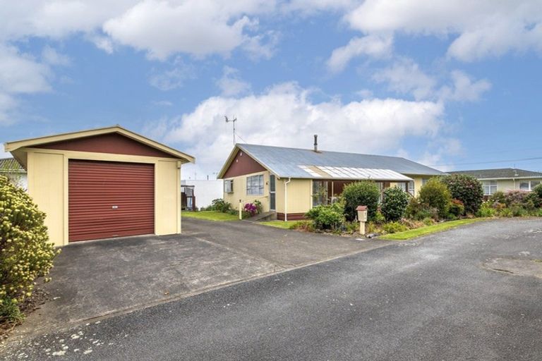 Photo of property in 2 Winslow Place, Levin, 5510