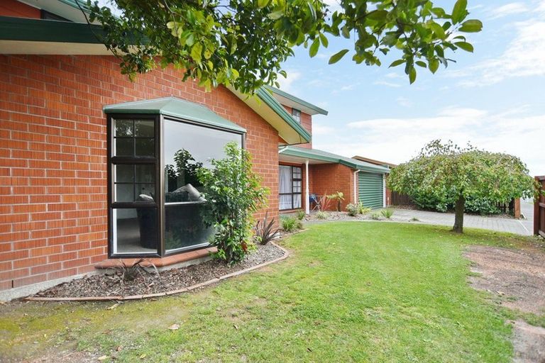 Photo of property in 106 Blackett Street, Rangiora, 7400