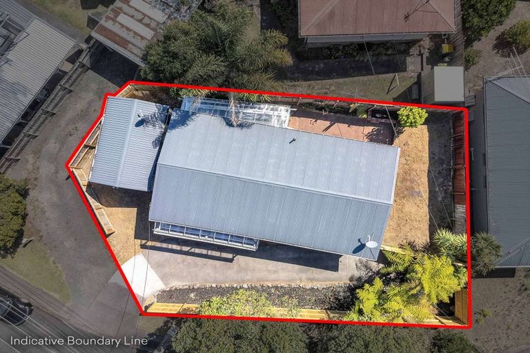Photo of property in 1/9 Titoki Street, Te Atatu Peninsula, Auckland, 0610