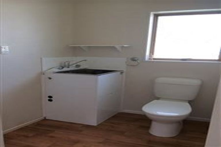 Photo of property in 19 Strathmore Avenue, Levin, 5510