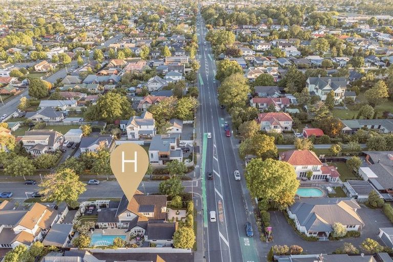 Photo of property in 392 Papanui Road, Strowan, Christchurch, 8052