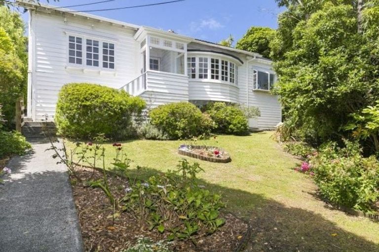 Photo of property in 97 Karori Road, Karori, Wellington, 6012