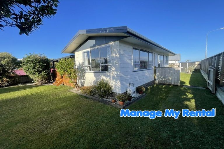 Photo of property in 7 Kaitangata Crescent, Kelson, Lower Hutt, 5010