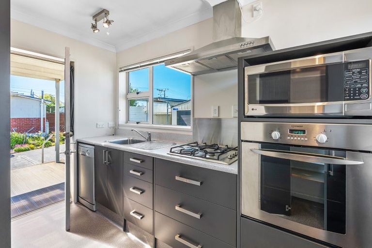 Photo of property in 16 Ross Street, Roslyn, Dunedin, 9010