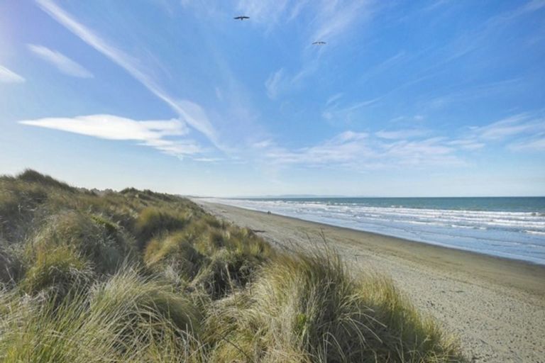 Photo of property in 94 Aston Drive, Waimairi Beach, Christchurch, 8083