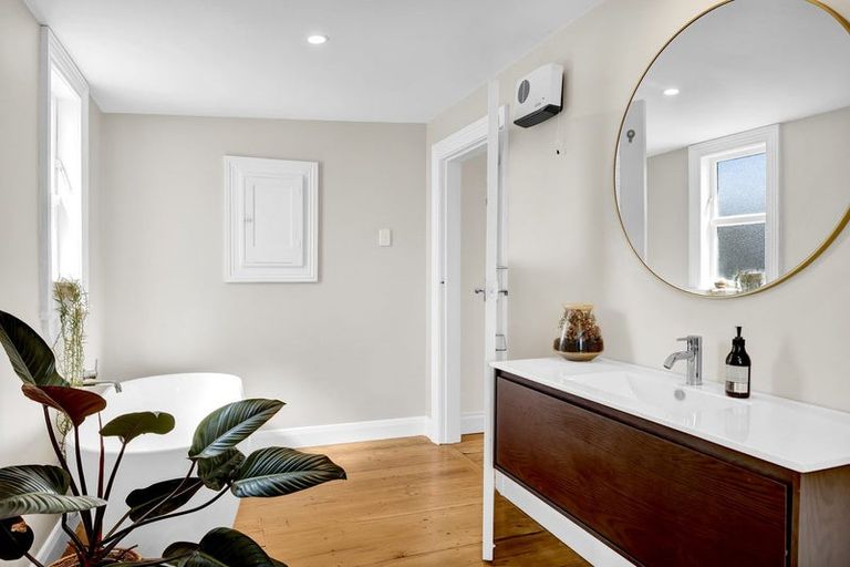 Photo of property in 67 Govett Avenue, Frankleigh Park, New Plymouth, 4310