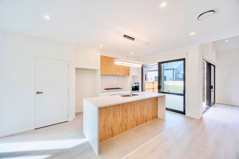 Photo of property in 13 Murray Grey Lane, Karaka, 2580