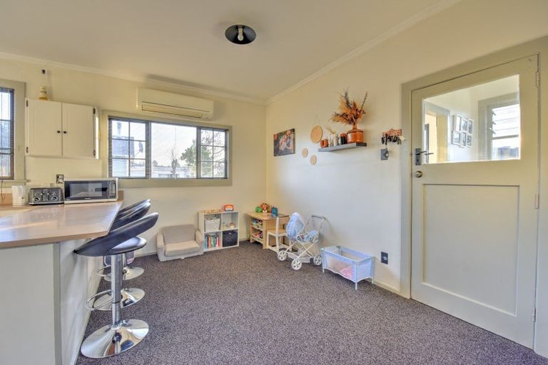 Photo of property in 15 Irving Street, Gore, 9710