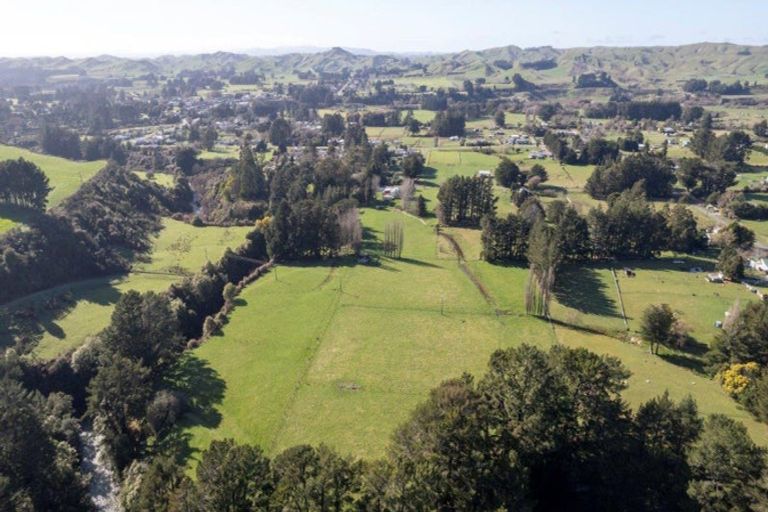 Photo of property in 10 Bright Street, Eketahuna, 4900