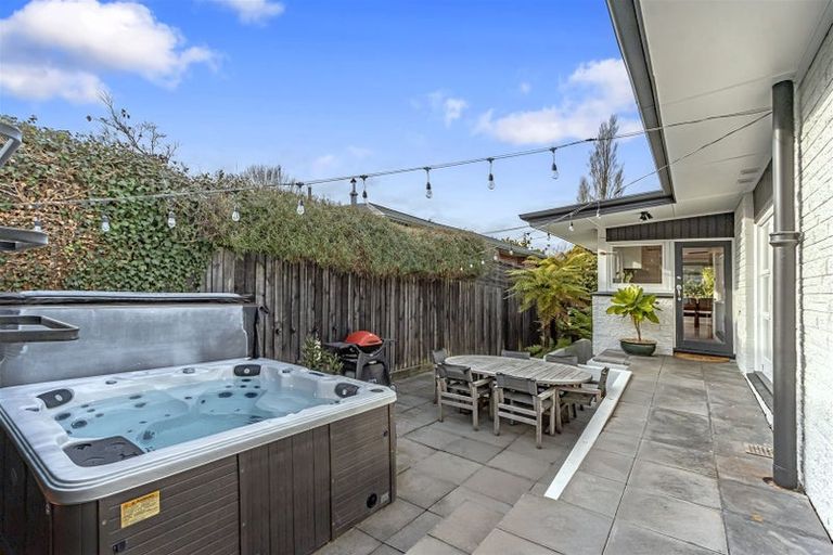 Photo of property in 343 Eastern Terrace, Sydenham, Christchurch, 8023