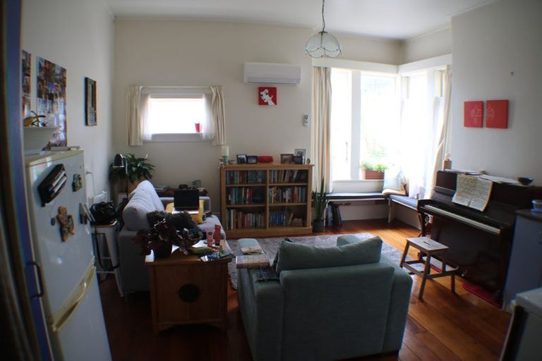 Photo of property in 40 Pirie Street, Mount Victoria, Wellington, 6011