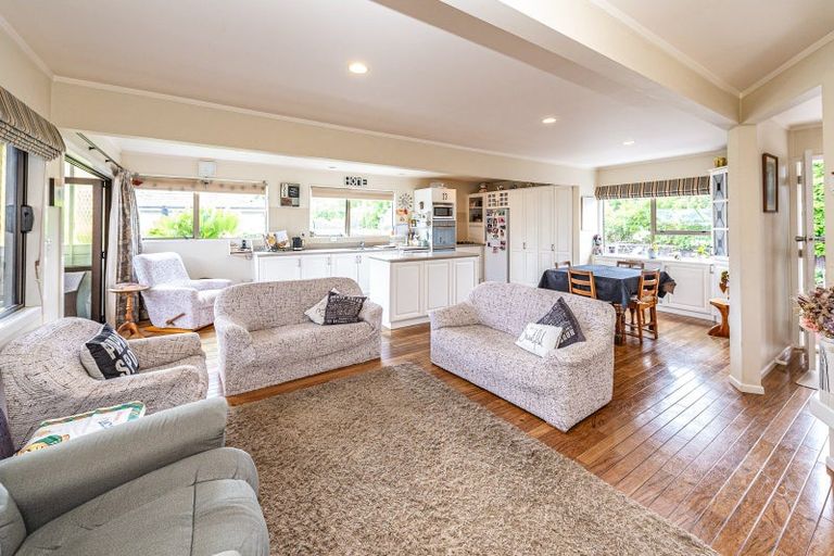 Photo of property in 17 Aiken Road, Saint Johns Hill, Whanganui, 4501